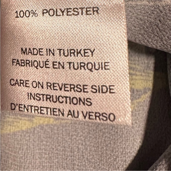 Isle by Melis Kozan Vibrant Button Down Asymmetrical Long Sleeve Top size M - Picture 8 of 11